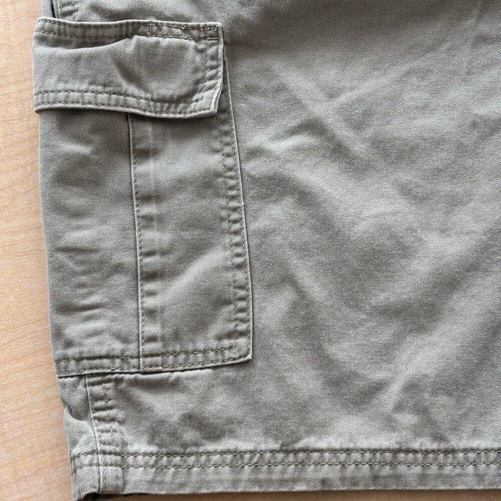 Wrangler Authentics Mens Size 42 Cargo Shorts Beige 100% Cotton ZM6LSBH - Picture 3 of 14